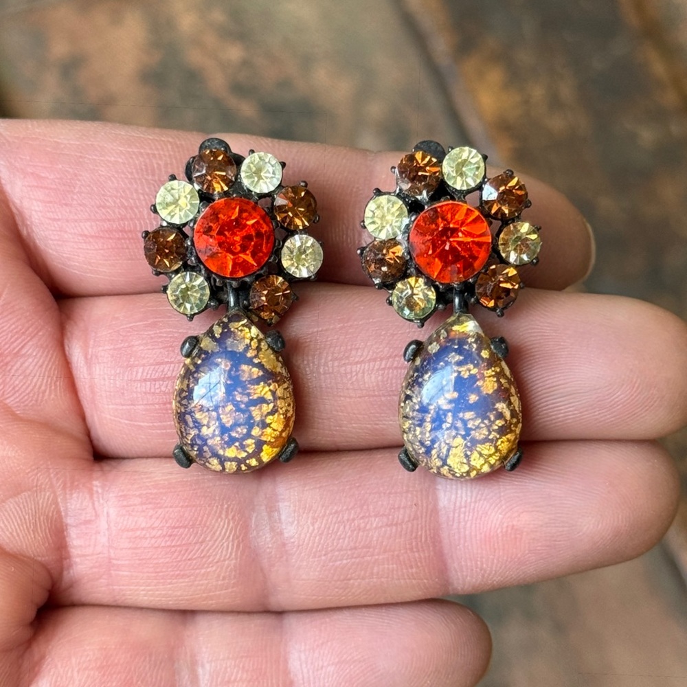 Rare Vintage Claudette Foiled Art Glass Dangle Drop Clip-On Earrings, Japanned